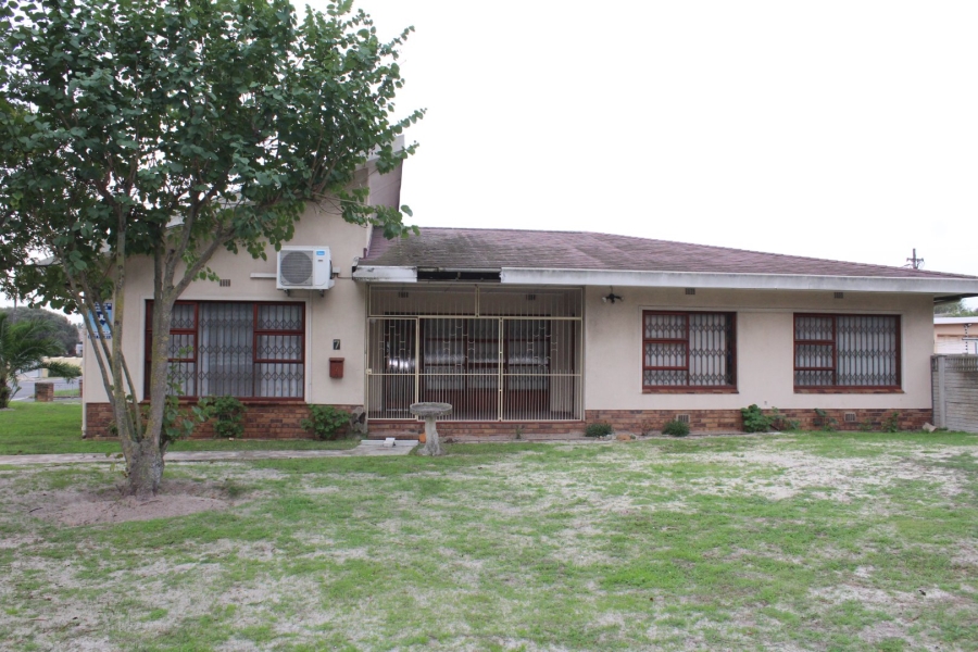 4 Bedroom Property for Sale in Klipdam Western Cape